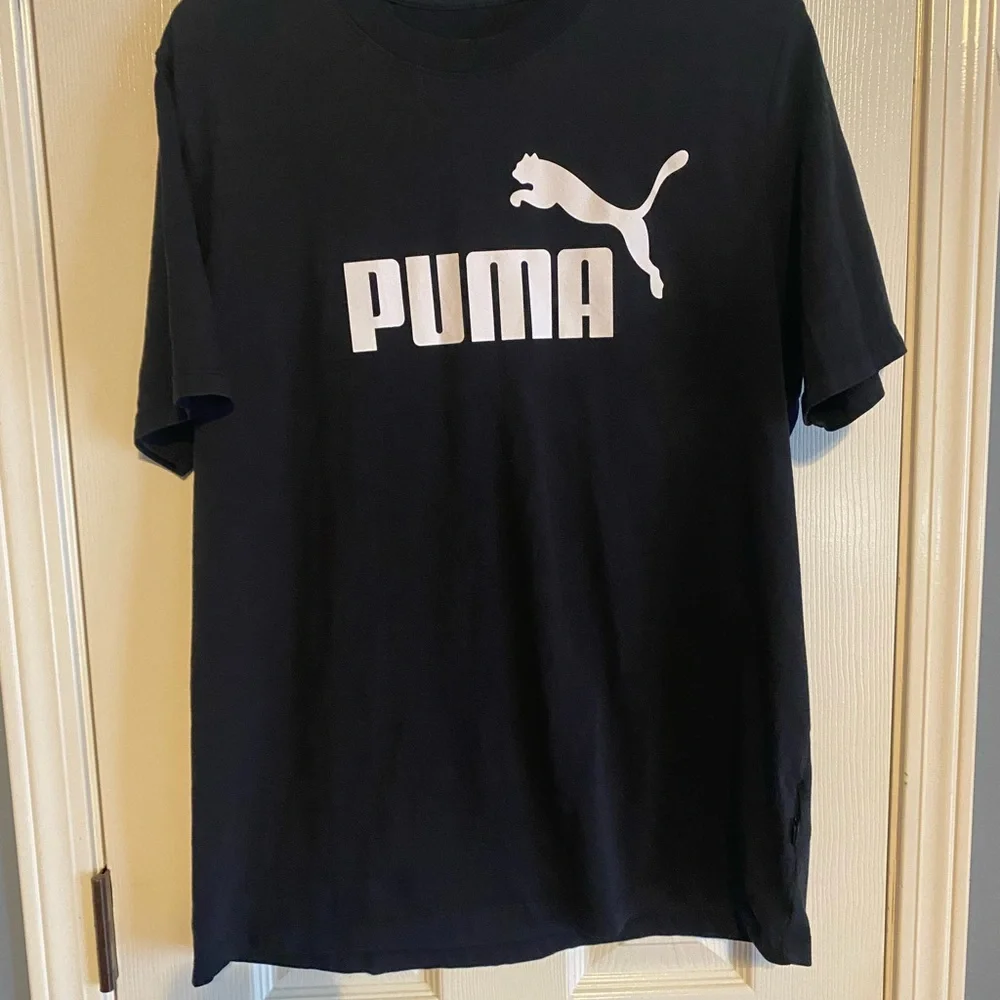 2 Men’s Black Tee with White Logo Short Sleeve Shirt